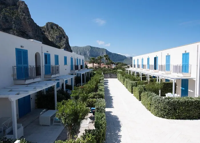 Casa Mirea Di Teti Con Piscina A Macari